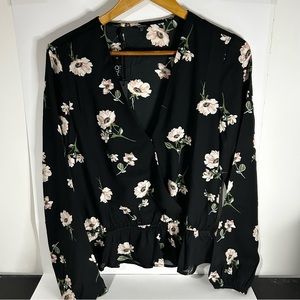 Buffalo floral printed blouse NWT size MEDIUM